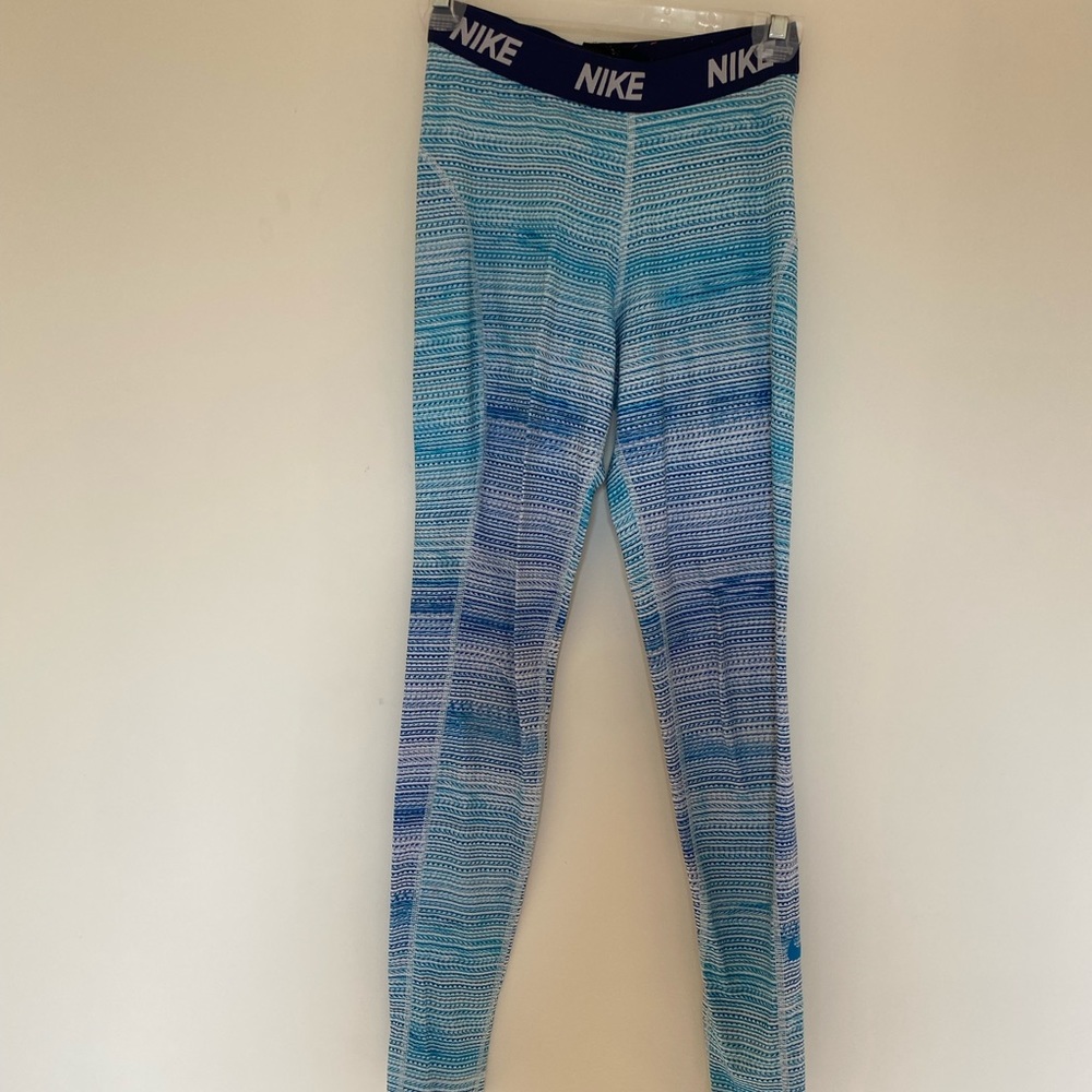 SALE! Nike workout leggings